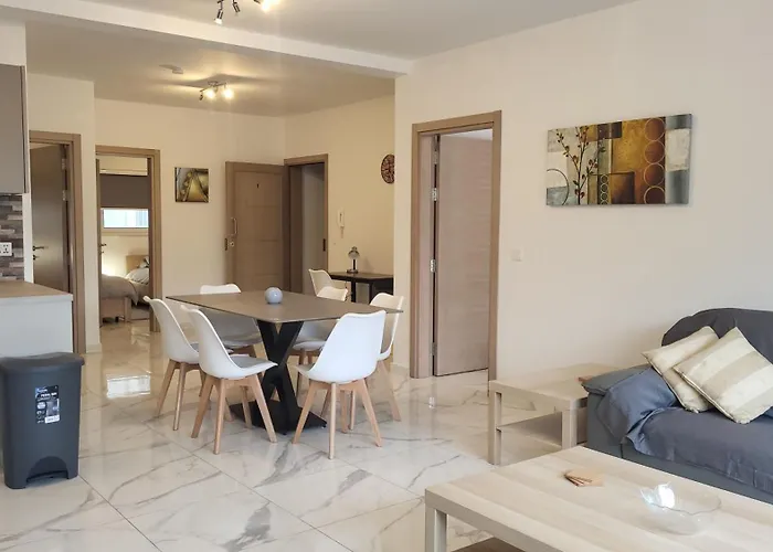Flat 1 Central Apartment In Swieqi